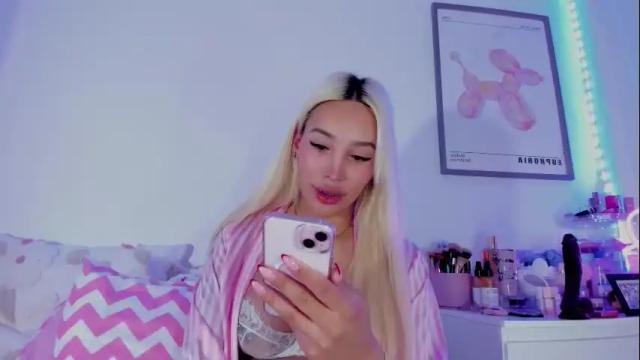 Image 2 of _viioletweekend_ Stream on Chaturbate on 2 months ago