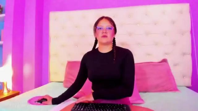Image 3 of _violet_smith_ Stream on Chaturbate on 15 months ago
