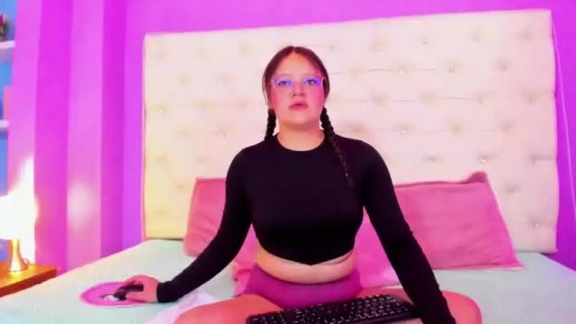 Image 4 of _violet_smith_ Stream on Chaturbate on 15 months ago