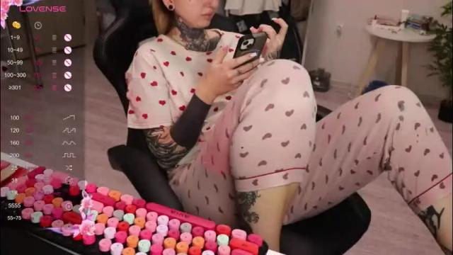 Thumbnail 1, _viv1an_'s Stream at Chaturbate, 21 days ago