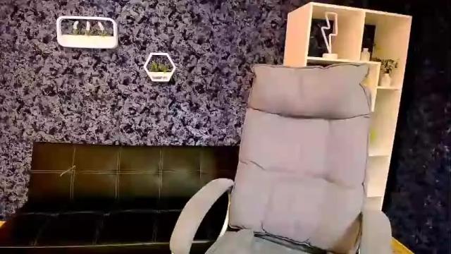 Image 2 of _your_fantasy_girl Stream on Chaturbate on 15 months ago