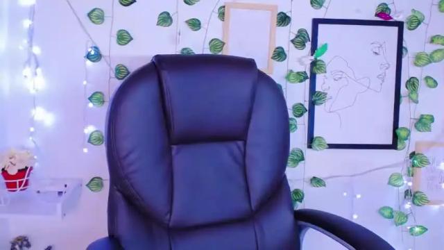 Image 10 of _your_petite_nat Stream on Chaturbate on 16 months ago