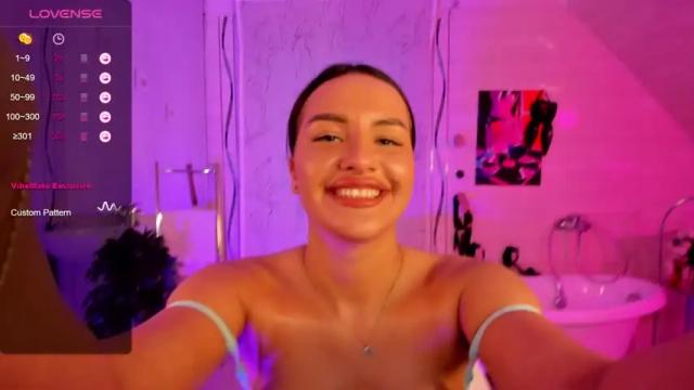 Image 3 of _yourstephanie_ Stream on Chaturbate on 17 months ago