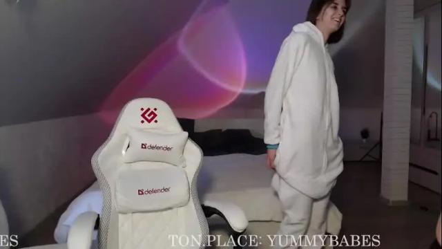 Image 2 of _yummybabes_ Stream on Chaturbate on 28 days ago