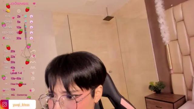 Image 2 of _yuqi_ Stream on Chaturbate on 19 months ago