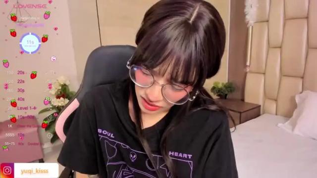 Image 10 of _yuqi_ Stream on Chaturbate on 19 months ago