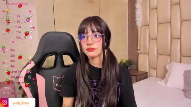 Image 3 of _yuqi_ Stream on Chaturbate on 19 months ago