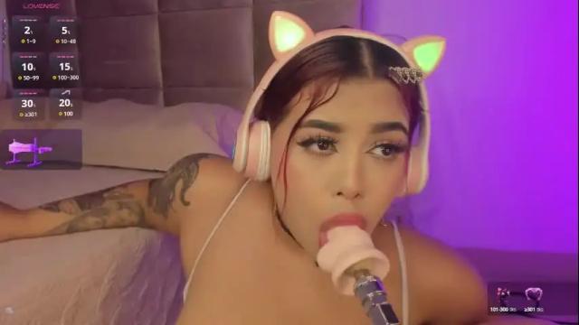 Image 7 of _zoe_12 Stream on Chaturbate on 2 months ago