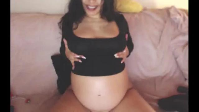 Image 10 of a_n_i_k_a Stream on Chaturbate on 1 month ago