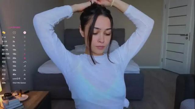 Image 4 of a_p_p_l_e Stream on Chaturbate on 5 months ago
