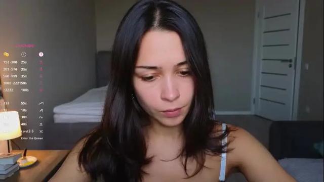 Image 10 of a_p_p_l_e Stream on Chaturbate on 4 months ago
