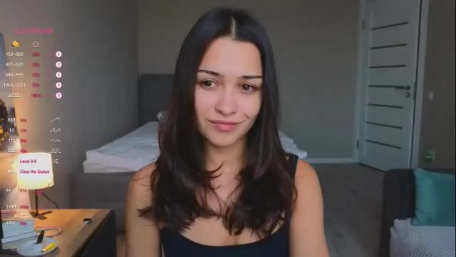 Image 2 of a_p_p_l_e Stream on Chaturbate on 4 months ago