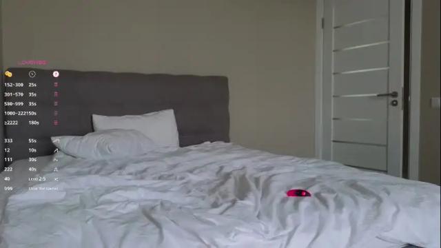 Image 12 of a_p_p_l_e Stream on Chaturbate on 3 months ago