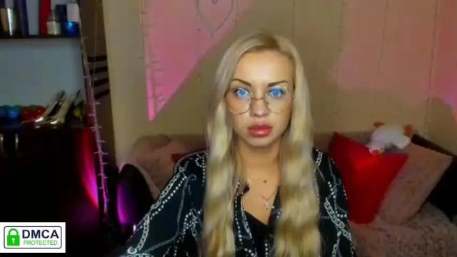 Image 3 of a_shines_amirra Stream on Chaturbate on 16 months ago