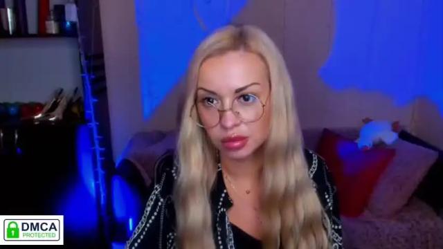 Image 8 of a_shines_amirra Stream on Chaturbate on 16 months ago