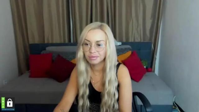 Image 4 of a_shines_amirra Stream on Chaturbate on 16 months ago