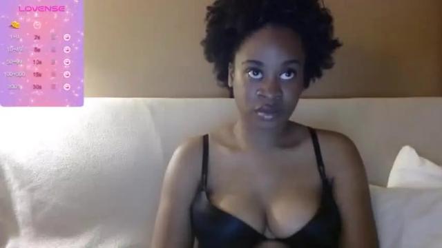 Image 3 of aaliyah_sins Stream on Chaturbate on 19 months ago