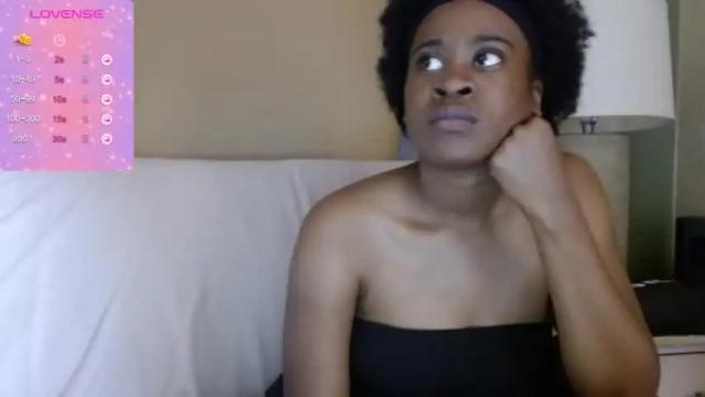 Image 7 of aaliyah_sins Stream on Chaturbate on 19 months ago