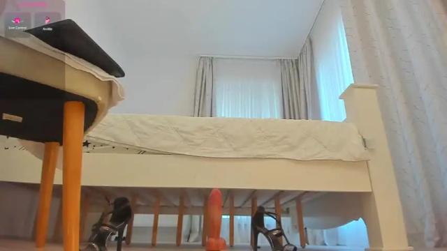 Image 12 of aariana4u Stream on Chaturbate on 3 months ago