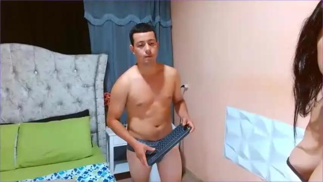 Image 4 of aaron_and_samanta Stream on Chaturbate on 13 months ago