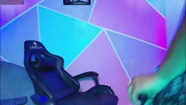 Image 8 of aaron_antonella_mds Stream on Chaturbate on 21 days ago