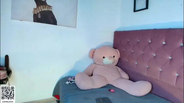 Image 2 of aaron_antonella_mds Stream on Chaturbate on 1 month ago
