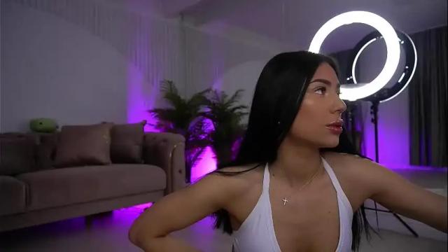 Image 2 of abbela_white Stream on Chaturbate on 1 month ago