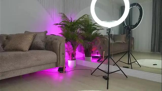Image 10 of abbela_white Stream on Chaturbate on 1 month ago