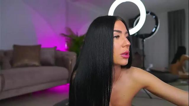 Image 12 of abbela_white Stream on Chaturbate on 29 days ago
