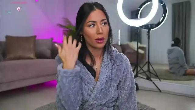 Image 2 of abbela_white Stream on Chaturbate on 29 days ago