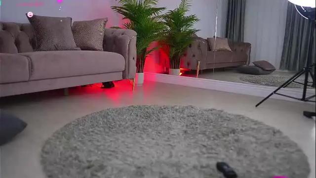 Image 10 of abbela_white Stream on Chaturbate on 16 days ago