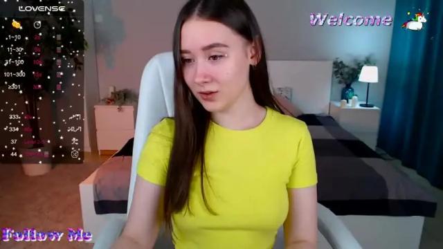 Image 3 of abbey_leeee Stream on Chaturbate on 18 months ago