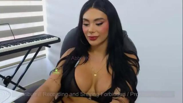 Image 3 of abbeykhaled Stream on Chaturbate on 1 month ago
