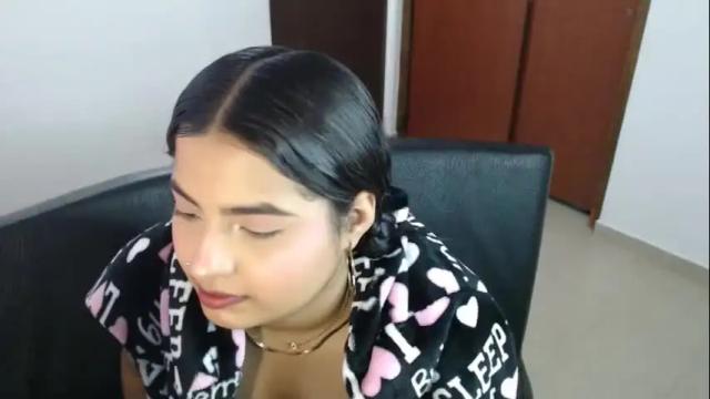 Image 8 of abbie777 Stream on Chaturbate on 4 months ago