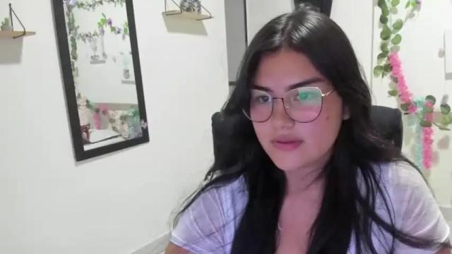 Image 4 of abbie_05 Stream on Chaturbate on 19 months ago