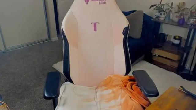Image 11 of abbifox5 Stream on Chaturbate on 12 months ago