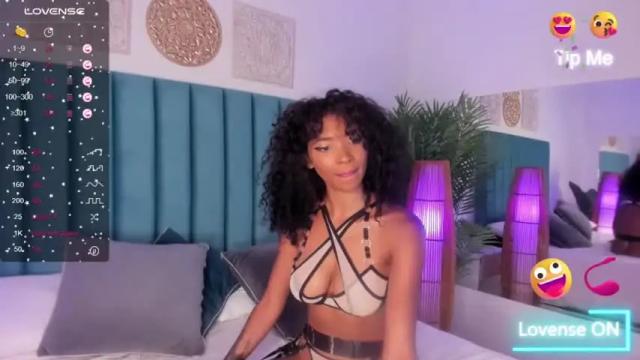 Image 2 of abbireyes Stream on Chaturbate on 20 months ago