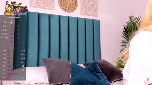 Image 10 of abbireyes Stream on Chaturbate on 19 months ago