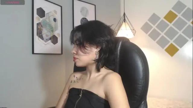 Image 12 of abbiross Stream on Chaturbate on 9 months ago