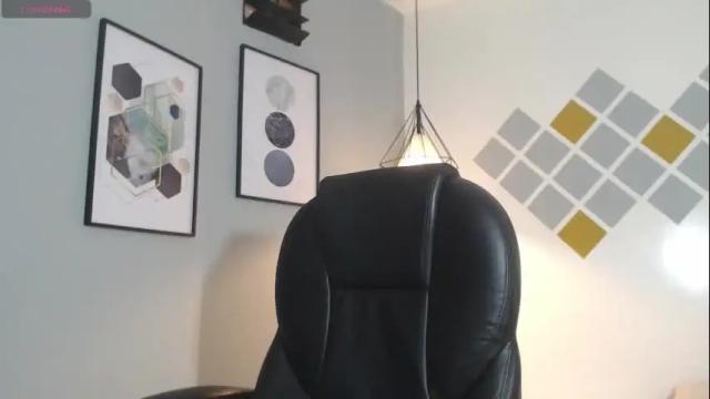 Image 3 of abbiross Stream on Chaturbate on 8 months ago