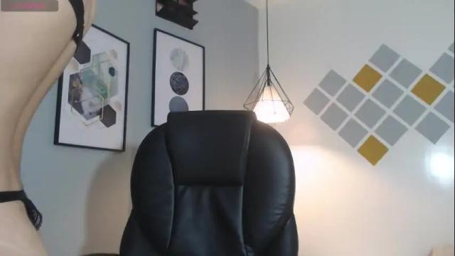 Image 4 of abbiross Stream on Chaturbate on 8 months ago