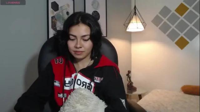 Image 2 of abbiross Stream on Chaturbate on 8 months ago