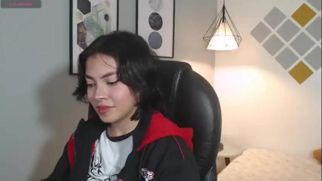 Image 3 of abbiross Stream on Chaturbate on 8 months ago