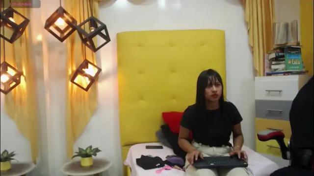 Image 2 of abbiross Stream on Chaturbate on 5 months ago