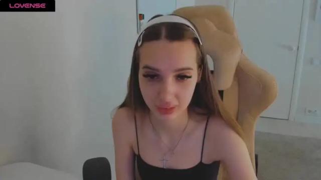 Image 2 of abby__angels Stream on Chaturbate on 18 months ago