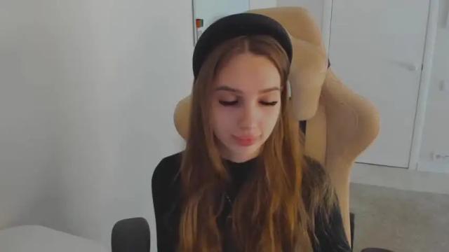 Image 2 of abby__angels Stream on Chaturbate on 18 months ago