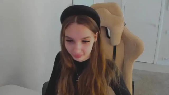 Image 4 of abby__angels Stream on Chaturbate on 18 months ago