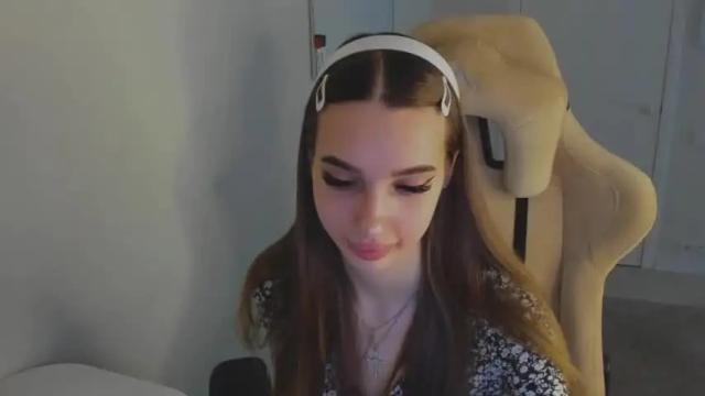 Image 4 of abby__angels Stream on Chaturbate on 18 months ago
