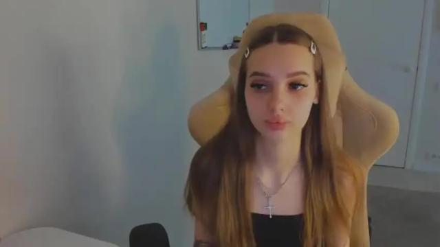 Image 12 of abby__angels Stream on Chaturbate on 18 months ago