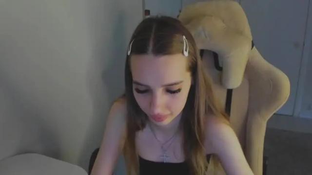 Image 4 of abby__angels Stream on Chaturbate on 18 months ago